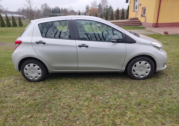 Toyota Yaris cena 24500 przebieg: 168300, rok produkcji 2013 z Świdnik małe 154